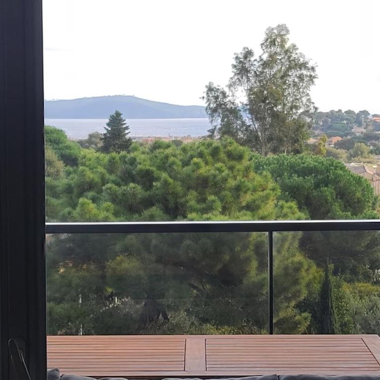 Appartement climatisé T3 vue mer de 63 M2 - 2 chambres et belle terrasse de 23 M2 - Appartement 2 Chambres avec Terrasse et Vue sur la Mer - 3