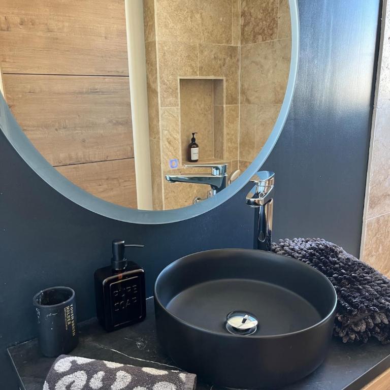 Cocon jungle bohème climatisé à 12 min de la mer - Stationnement privatif gratuit - WIFI - Apartamento de 1 dormitorio - 8