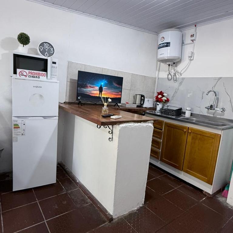 Colonia Home - One-Bedroom House - 2