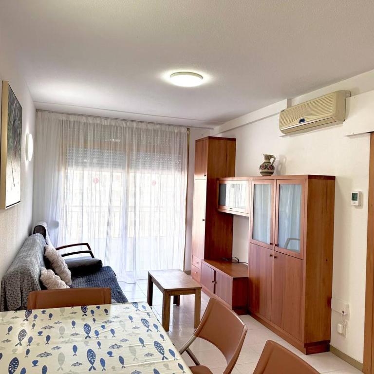 Apartsalou Zen - Two-Bedroom Apartment - 13