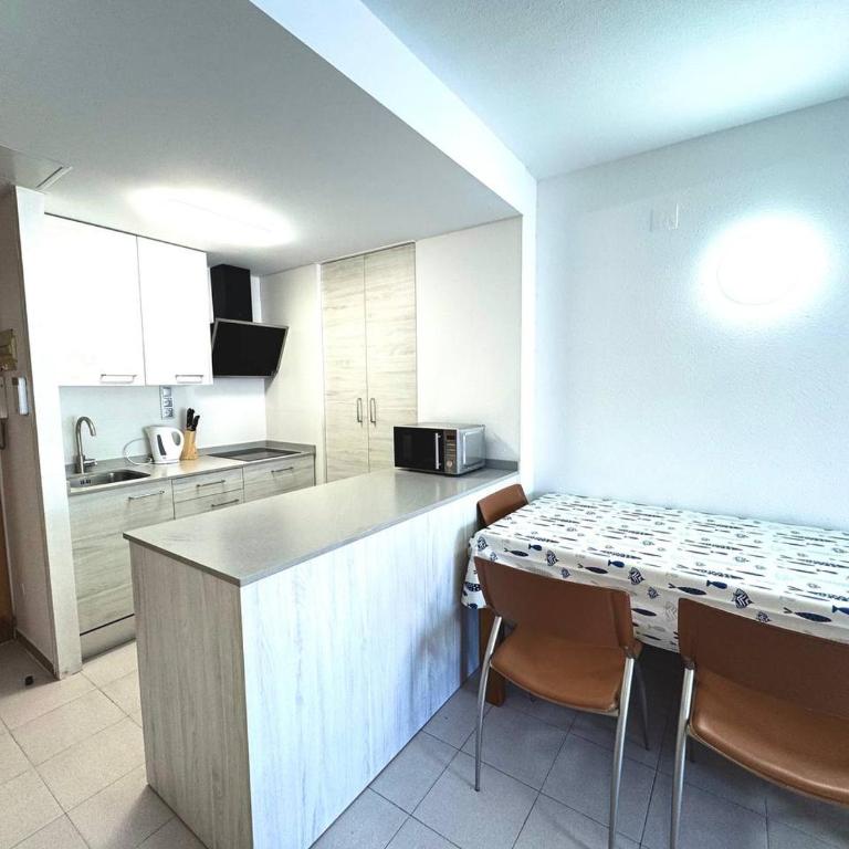 Apartsalou Zen - Two-Bedroom Apartment - 18