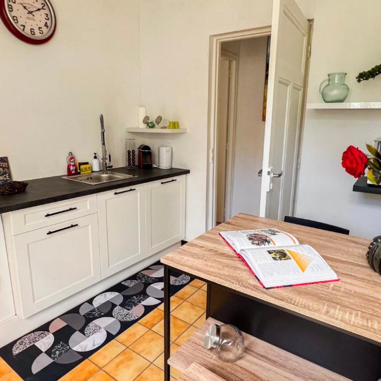 Peaceful setting near the ramparts - Apartment mit 1 Schlafzimmer und Terrasse - 21