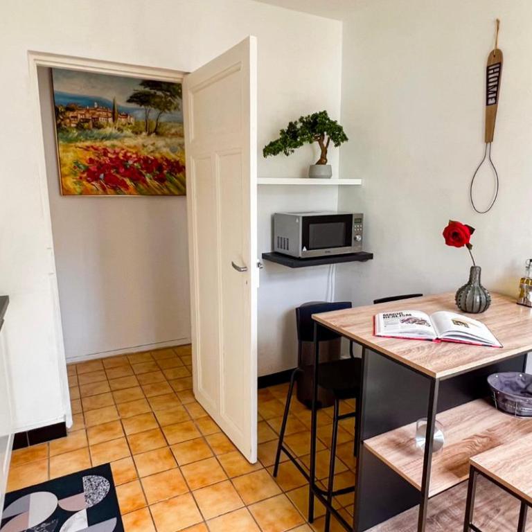 Peaceful setting near the ramparts - Apartment mit 1 Schlafzimmer und Terrasse - 15