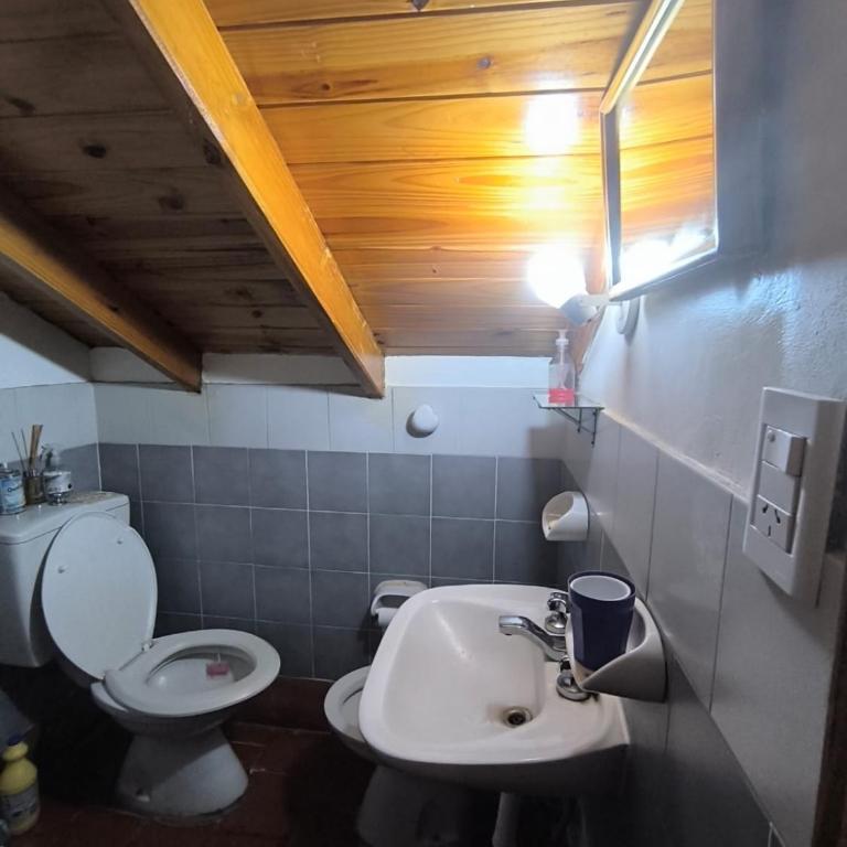 La casita de Gesell- CON PILETA -SUPER PROMO FINDE LARGO - Three-Bedroom House - 3