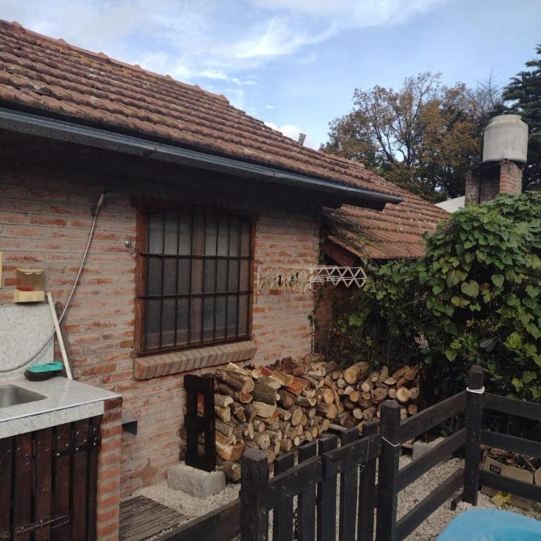 La casita de Gesell- CON PILETA -SUPER PROMO FINDE LARGO - Three-Bedroom House - 8