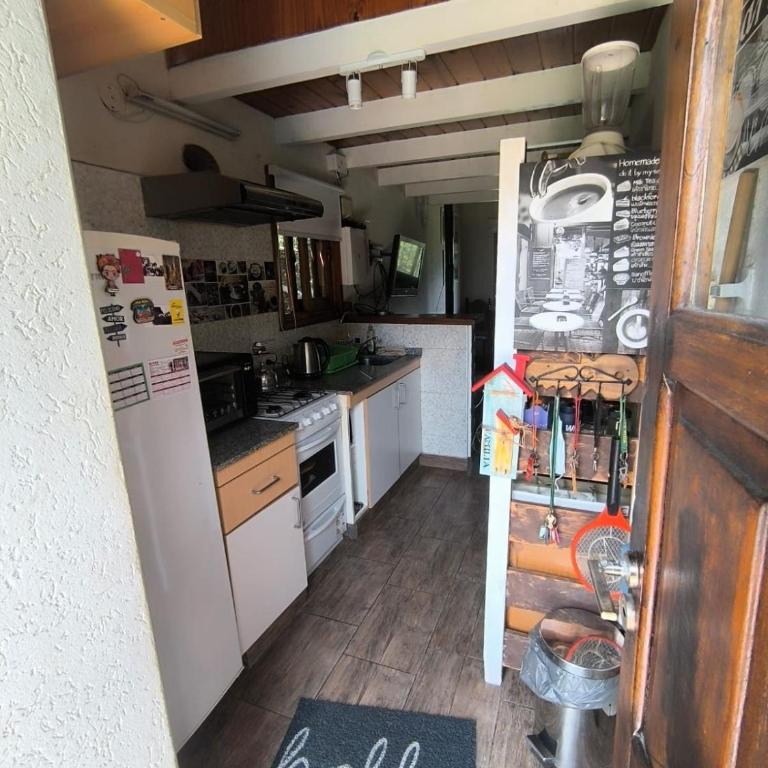 La casita de Gesell- CON PILETA -SUPER PROMO FINDE LARGO - Three-Bedroom House - 15
