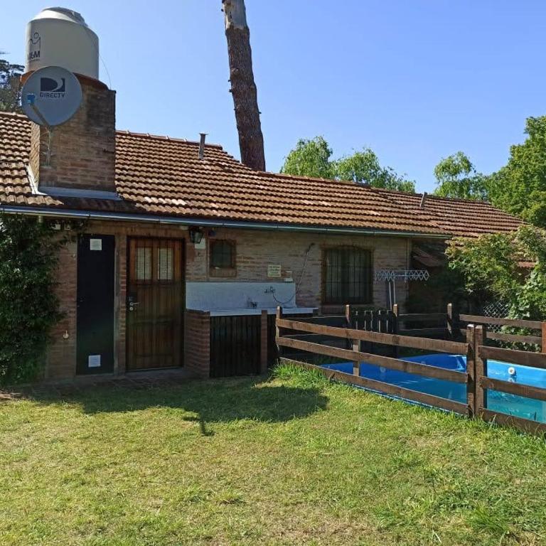 La casita de Gesell- CON PILETA -SUPER PROMO FINDE LARGO - Three-Bedroom House - 24