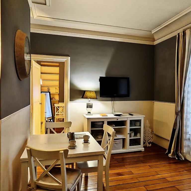 Central Paris Apartment Near Champs Elysees - One-Bedroom Apartment - 8