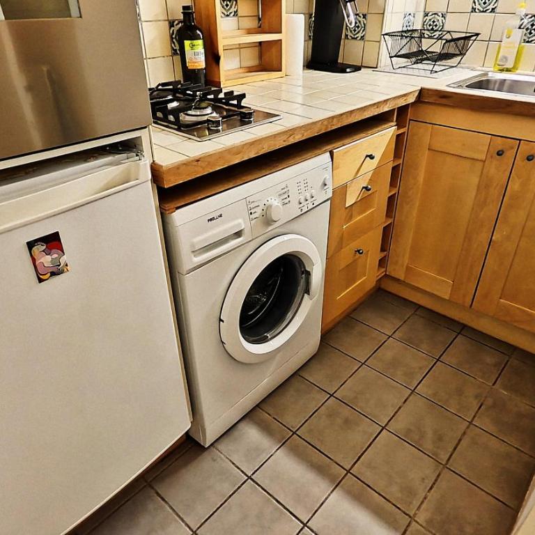 Central Paris Apartment Near Champs Elysees - One-Bedroom Apartment - 18