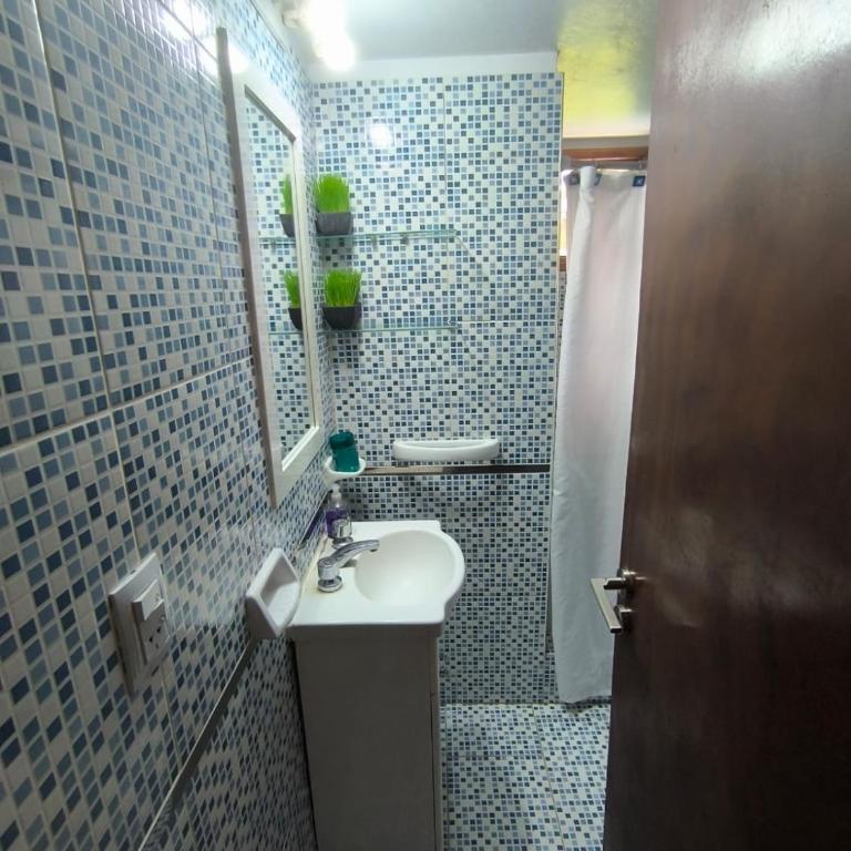 La casita de Gesell- CON PILETA -SUPER PROMO FINDE LARGO - Three-Bedroom House - 30