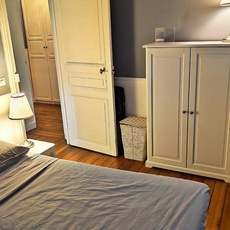 Central Paris Apartment Near Champs Elysees - One-Bedroom Apartment - 19