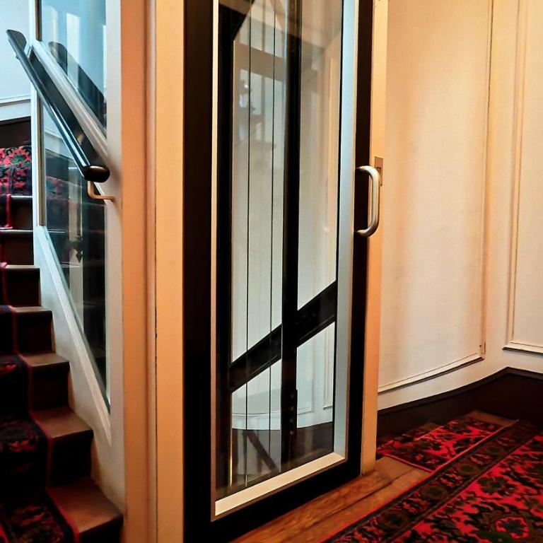 Central Paris Apartment Near Champs Elysees - One-Bedroom Apartment - 29