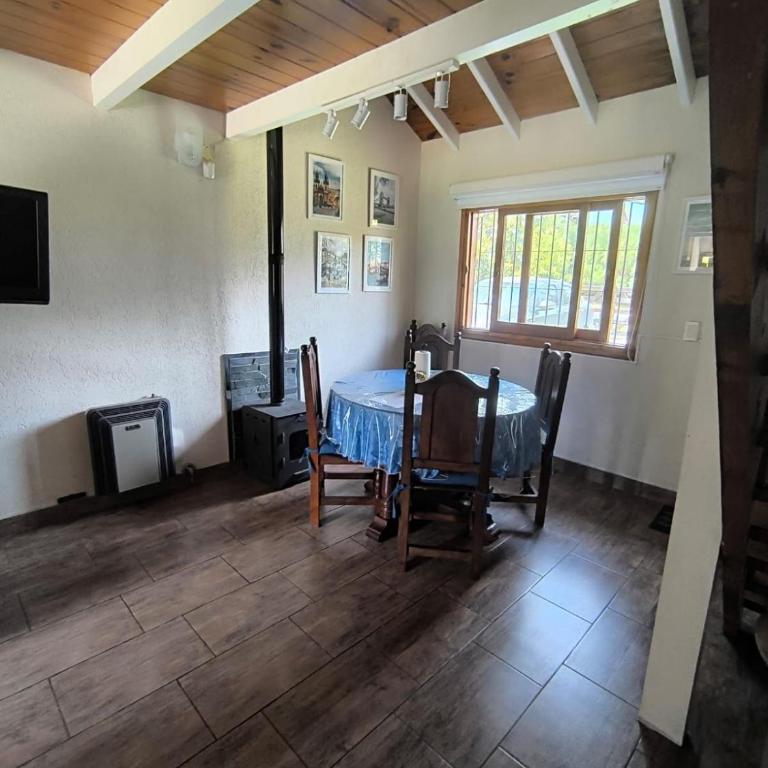 La casita de Gesell- CON PILETA -SUPER PROMO FINDE LARGO - Three-Bedroom House - 39