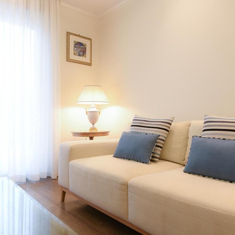 Maison Murat Elegant City Stay - Appartamento con 2 Camere da Letto e Balcone - 12
