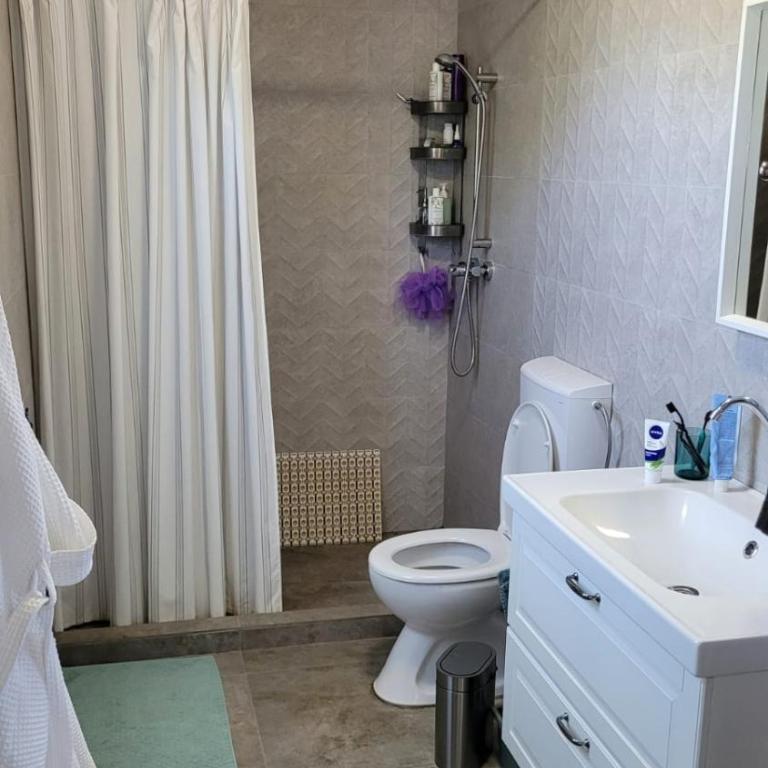 Guest House "Country Mornings" - Double Room with Shared Bathroom - 3