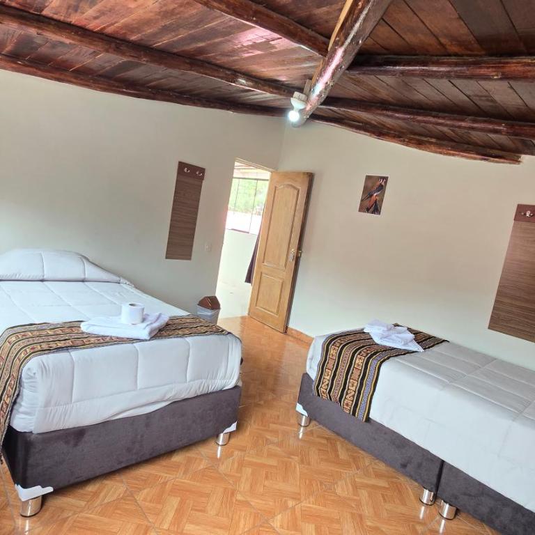 Refugio Sagrado Boutique - Family Room with Mountain View - 6