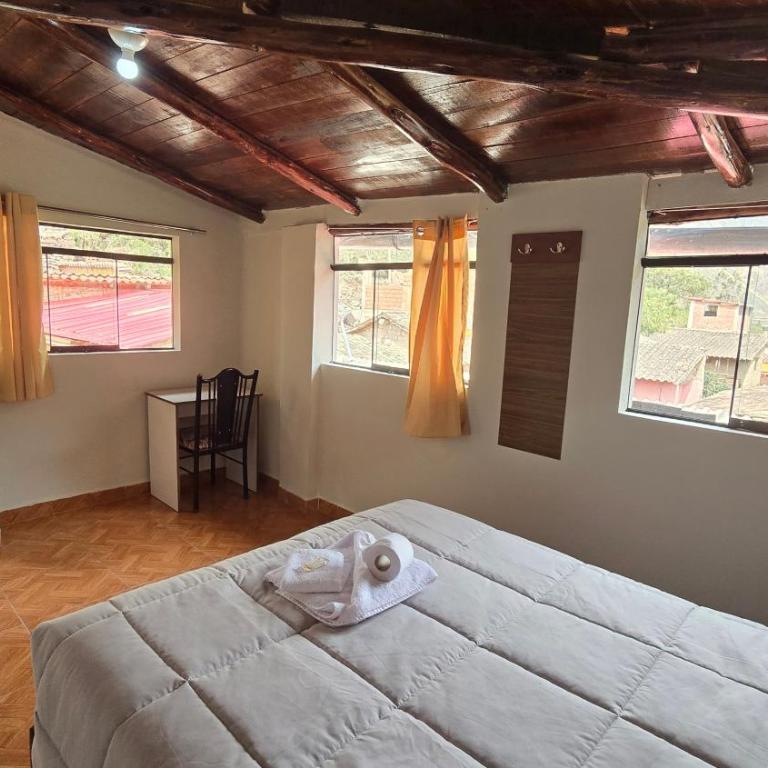 Refugio Sagrado Boutique - Family Room with Mountain View - 7