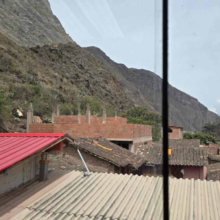 Refugio Sagrado Boutique - Family Room with Mountain View - 14