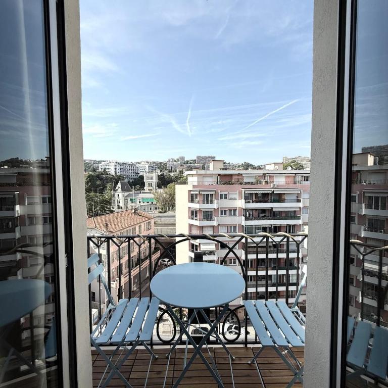 Beachfront Appartment Nice Promenade des anglais 2 terraces - Appartement 1 Chambre Supérieur avec Balcon - 15