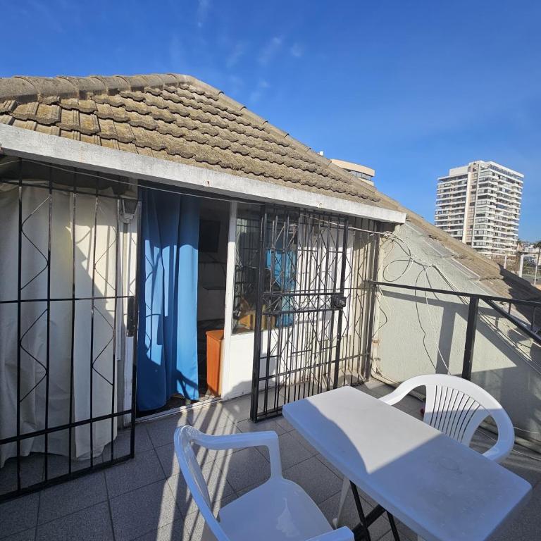 Hostal Gloria Home 6 Norte 983 - Family Room with Private Bathroom - 2