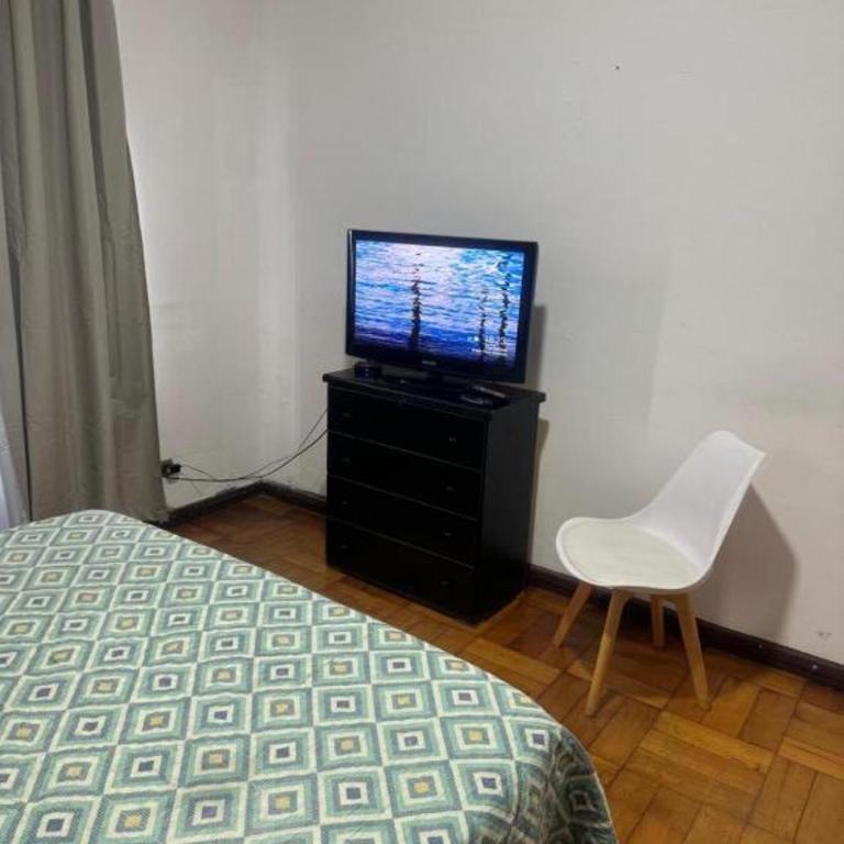 Hostal Gloria Home 6 Norte 983 - Double or Twin Room with Shared Bathroom - 4