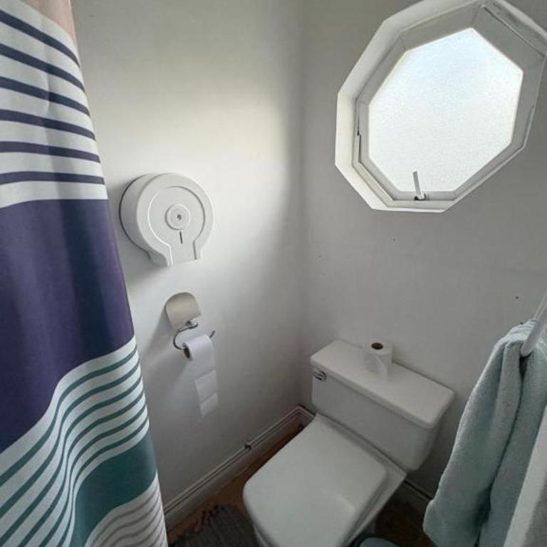 Hostal Gloria Home 6 Norte 983 - Family Room with Private Bathroom - 10