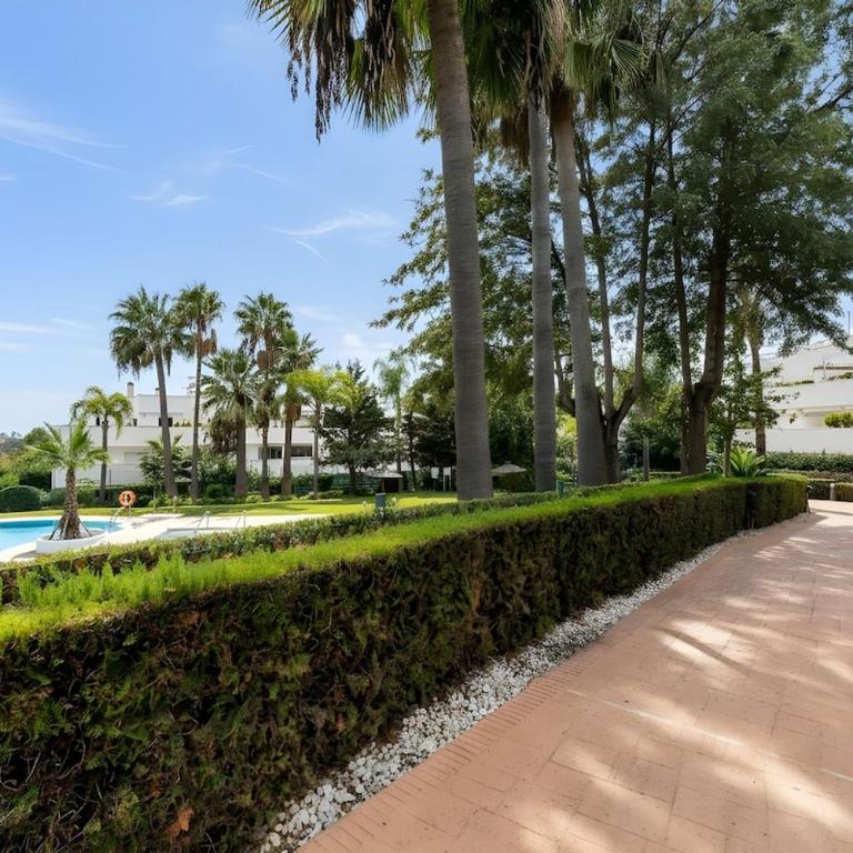 Exclusive Ground Floor with Large Garden in Puerto Banús - Apartamento de 3 dormitorios - 10