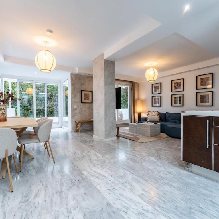 Exclusive Ground Floor with Large Garden in Puerto Banús - Apartamento de 3 dormitorios - 25