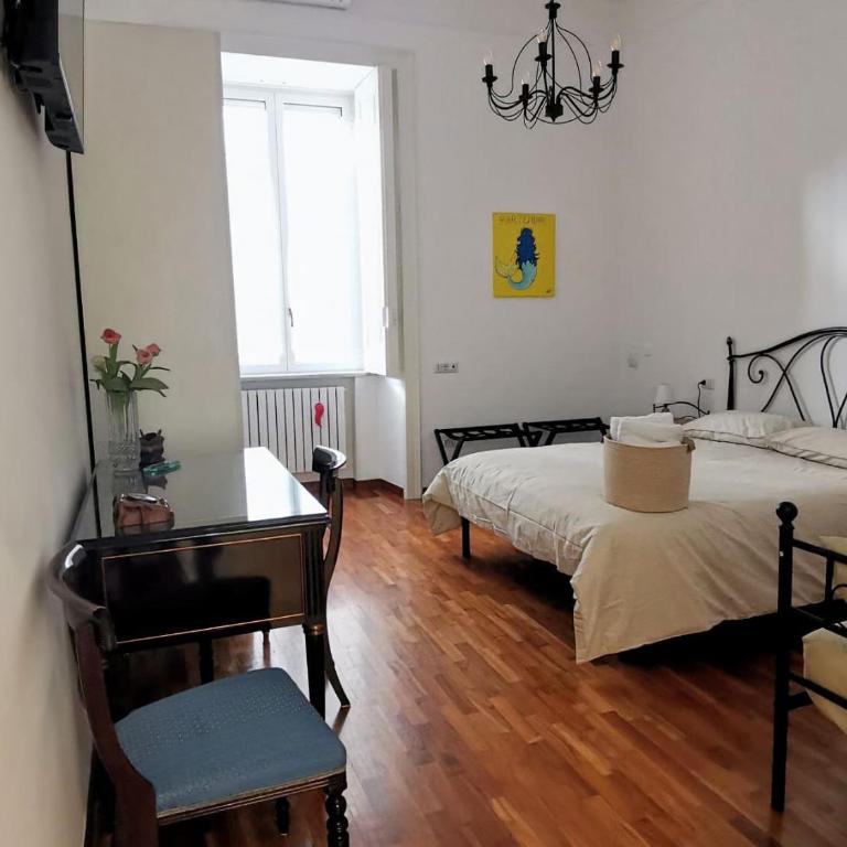 Dopica Suite LT - Double Room with Private Bathroom - 3