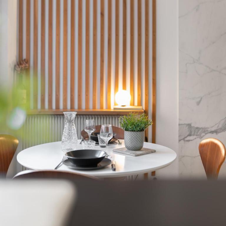 Elégant Apartment pour 2 - Centre ville Toulouse - Parking Privé - 5 min Métro & Gare Matabiau - One-Bedroom Apartment - 1
