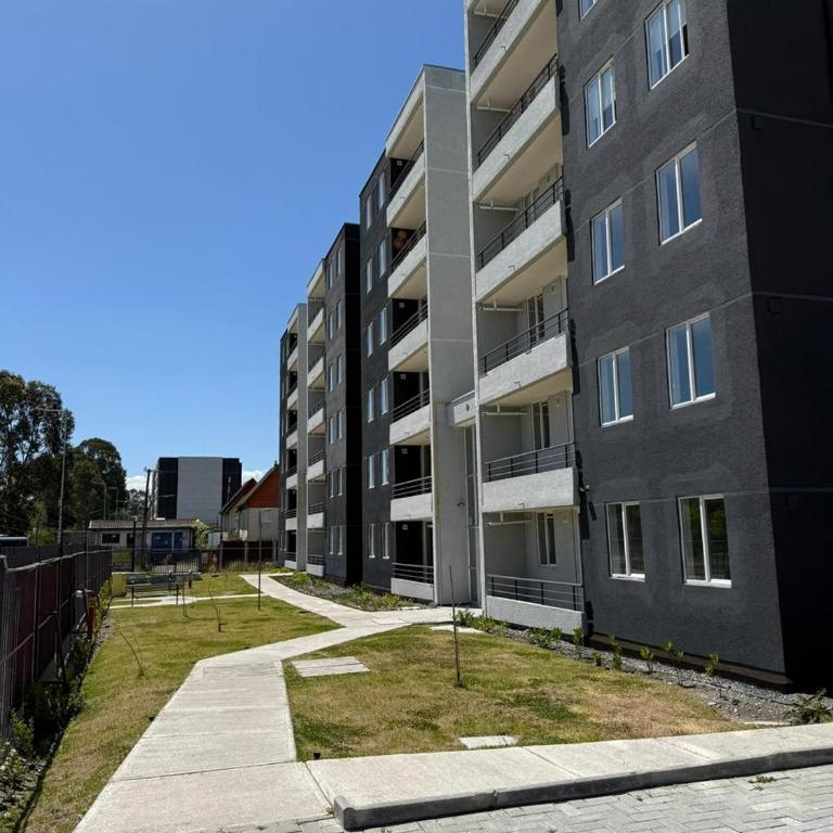Moderno Depto 3D 2B con Estacionamiento en Concepcion - Three-Bedroom Apartment - 12