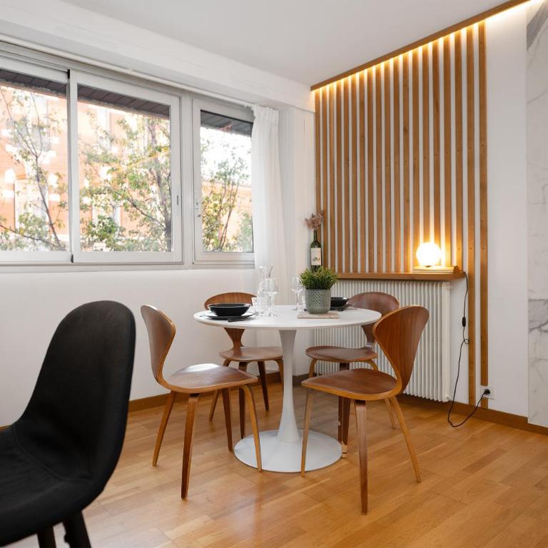 Elégant Apartment pour 2 - Centre ville Toulouse - Parking Privé - 5 min Métro & Gare Matabiau - One-Bedroom Apartment - 12