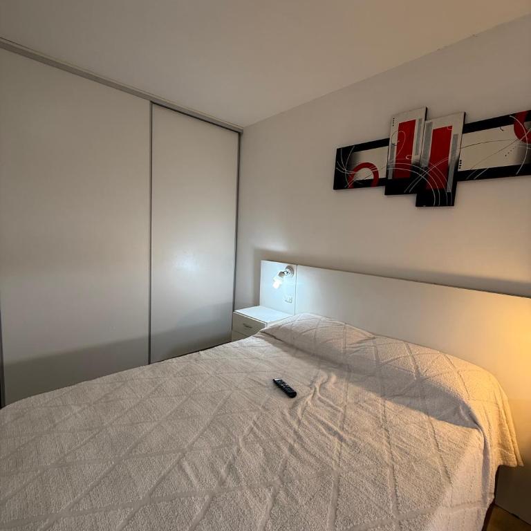 Dpto con balcón, parrilla, living amplio y luminoso - One-Bedroom Apartment - 7