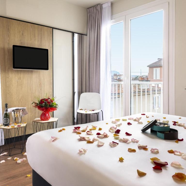 Ibis Centre Millau - Chambre Double Supérieure - 1