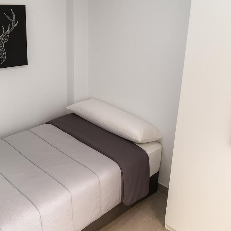EXCLUSIVO TAPAS EL TUBO CHECKIN 24H Centro 1 - Three-Bedroom Apartment - 10