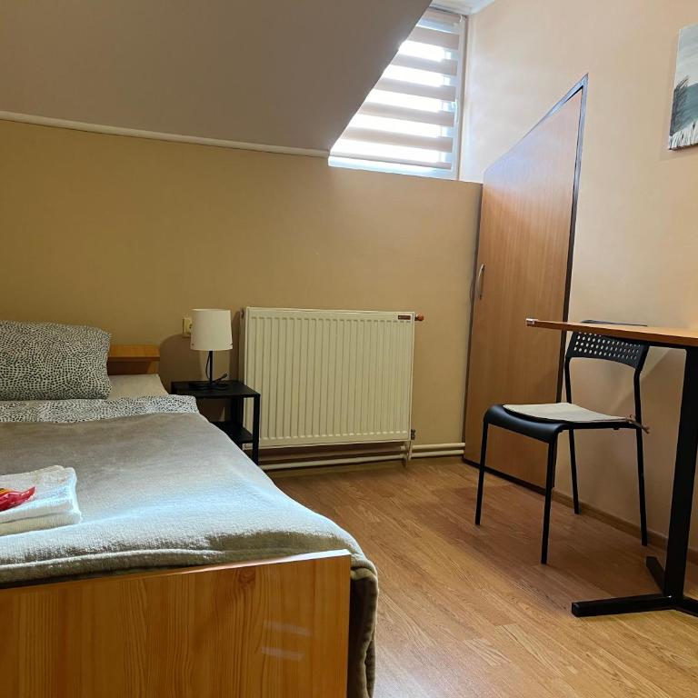 Rooms with private Bathroom & Free Parking ''Sobe Zoka,, - Jednokrevetna Soba sa Sopstvenim Kupatilom - 5