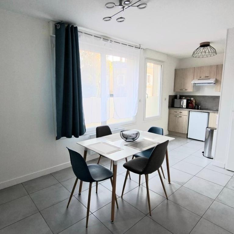 Appartement Duplex Cosy avec place de parking privée - Appartement 1 Chambre - 7