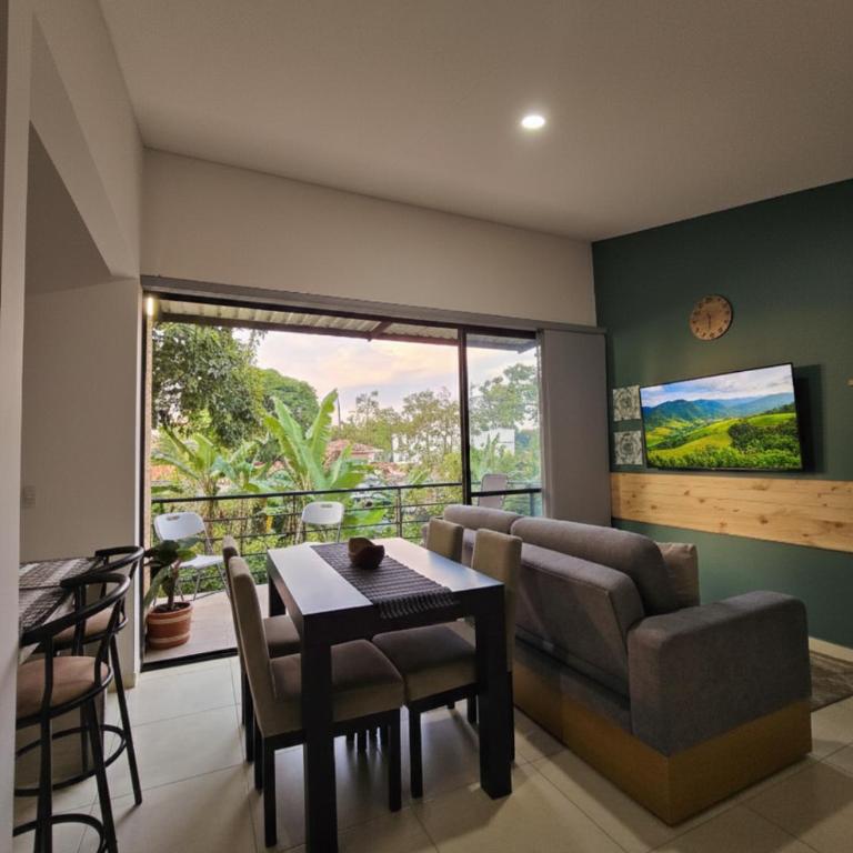 Apartamento Privado Vacacional a 5m del Aeropuerto, 20 minutos del Parque del Cafe y Centro de Armenia con 4 Piscinas, 3 Jacuzzi, Sauna By Molca Xperiences 2H - Apartamento - 24