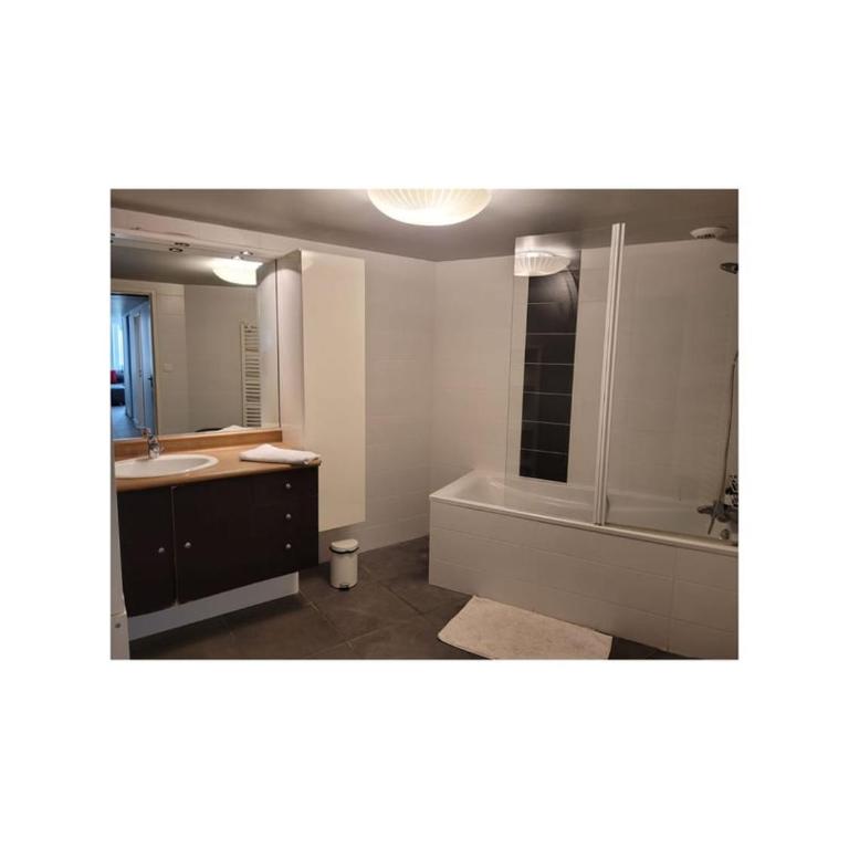 Général M - Grand appartement avec grande terrasse - Apartment mit 2 Schlafzimmern - 32