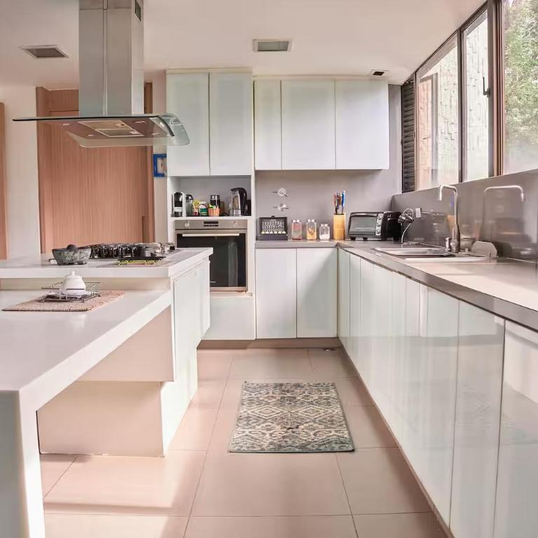 Amazing PH in Poblado 5BD & heated pool! - Apartamento - 4