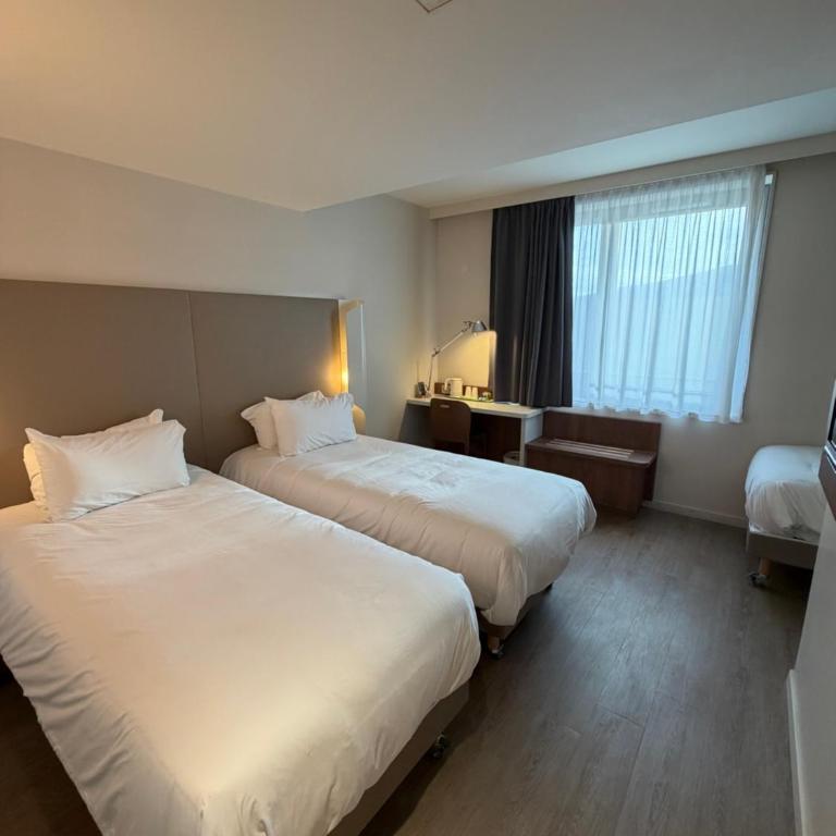 Campanile Annemasse Gare– Genève - Chambre Standard avec 3 Lits Simples - 1