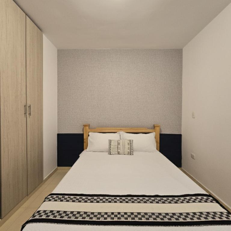 Apartamento Privado Vacacional a 5m del Aeropuerto, 20 minutos del Parque del Cafe y Centro de Armenia con 4 Piscinas, 3 Jacuzzi, Sauna By Molca Xperiences 2H - Apartamento - 14
