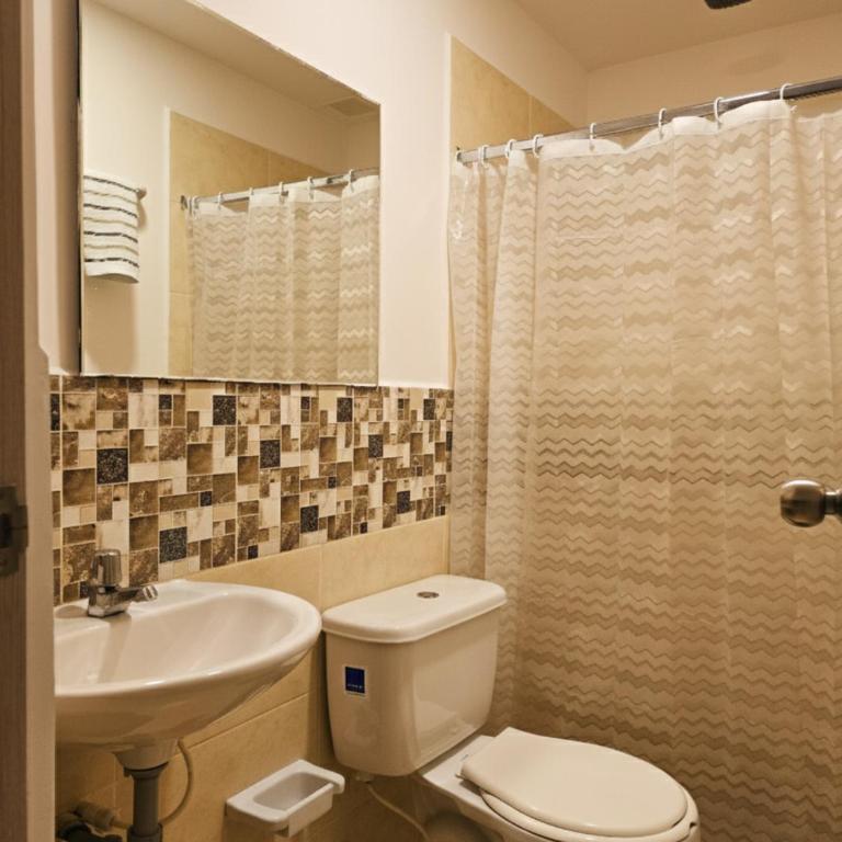 Apartamento Privado Vacacional a 5m del Aeropuerto, 20 minutos del Parque del Cafe y Centro de Armenia con 4 Piscinas, 3 Jacuzzi, Sauna By Molca Xperiences 2H - Apartamento - 23