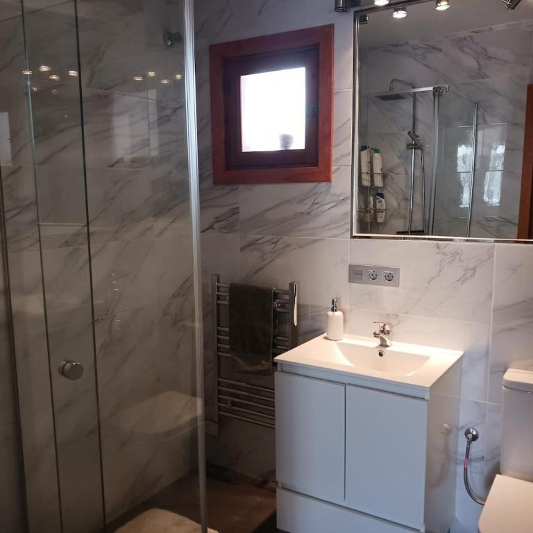 Two Bedroom with Large Terrace and Views in Capistrano, Nerja - Apartamento de 2 dormitorios - 8