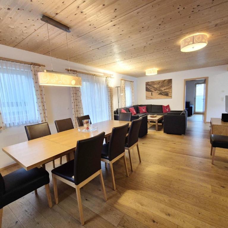 Chalet Noriker - Four-Bedroom Vacation Home - 5