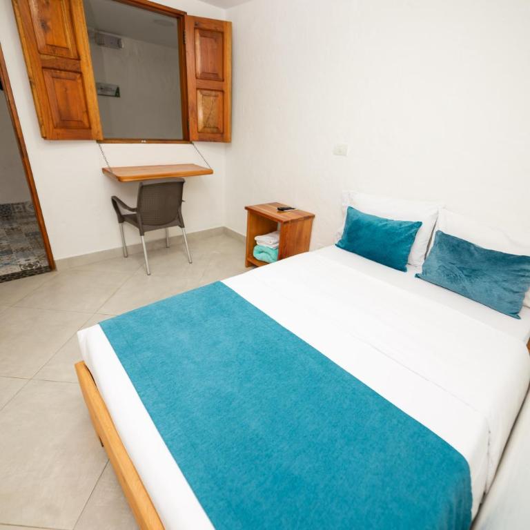 Hotel Santa Laura - Habitación Individual Amplia - 2