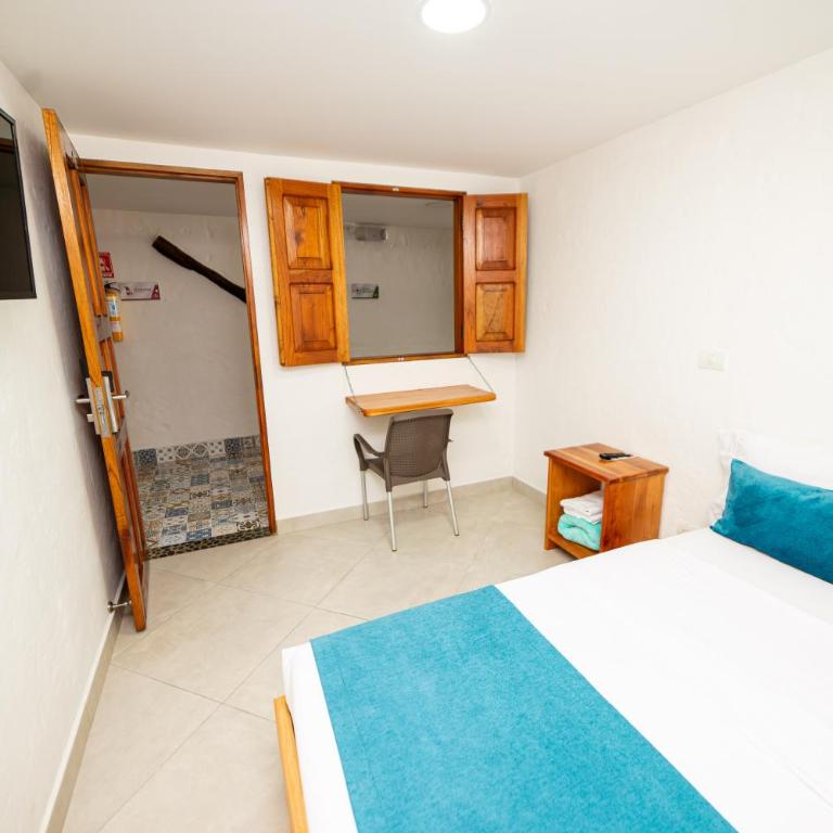 Hotel Santa Laura - Habitación Individual Amplia - 4