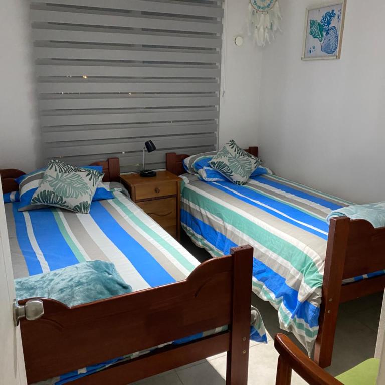 Hermoso y amplio Departamento frente al mar - Suite con vistas al mar - 1 cama grande - 25