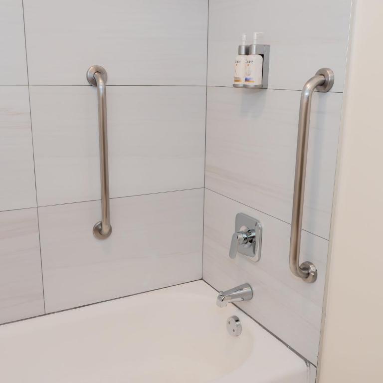 Holiday Inn Express - Monterrey - Tecnologico by IHG - Habitación Estándar - 6