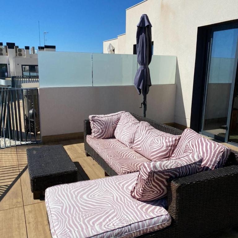 Beachfront Penthouse! - Three-Bedroom Apartment - 26